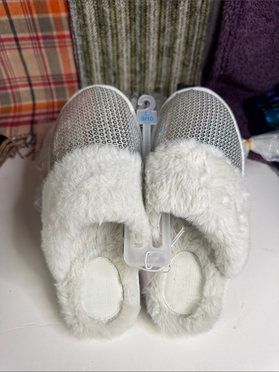 Auden Shoes - Women’s Silver Sequin Faux-Fur Slippers - White Faux Fur